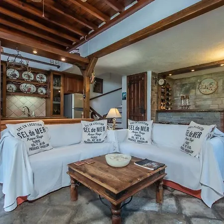 #luxlikehome - White Shell * Skála Foúrkas